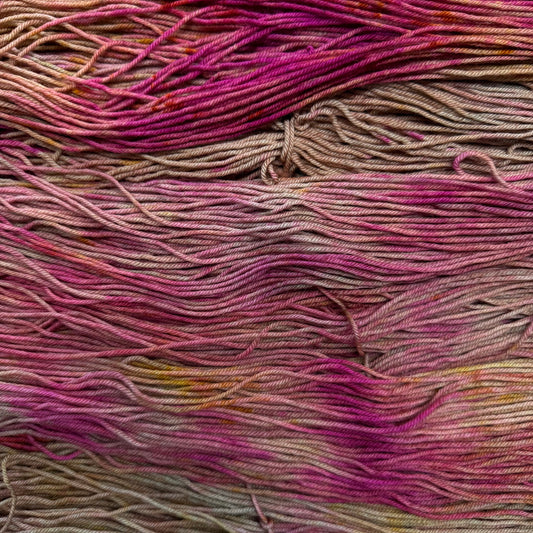 Drag Up That Brown (DK BFL)