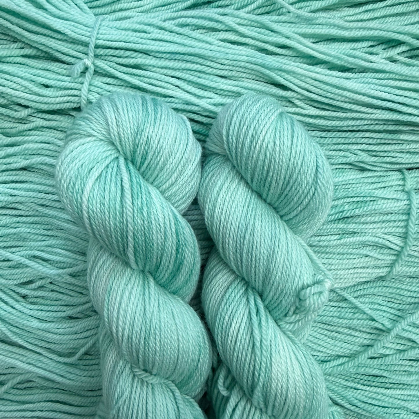 A Touch Of Mint - Targhee Worsted