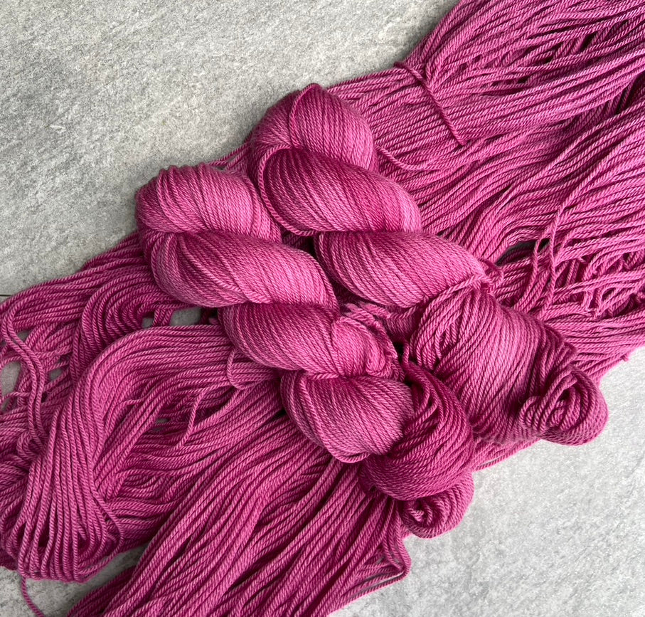 Raspberry Fingers - Targhee Worsted