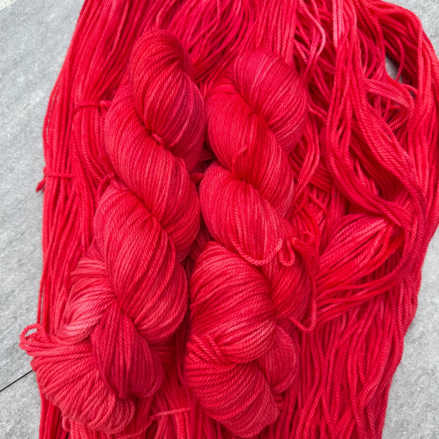 Hello Hot Lips - Targhee Worsted