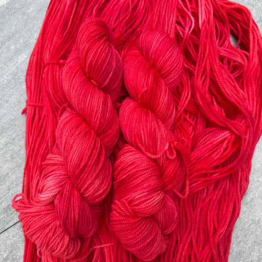 Hello Hot Lips - Targhee Worsted