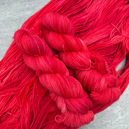 Hello Hot Lips - Targhee Worsted