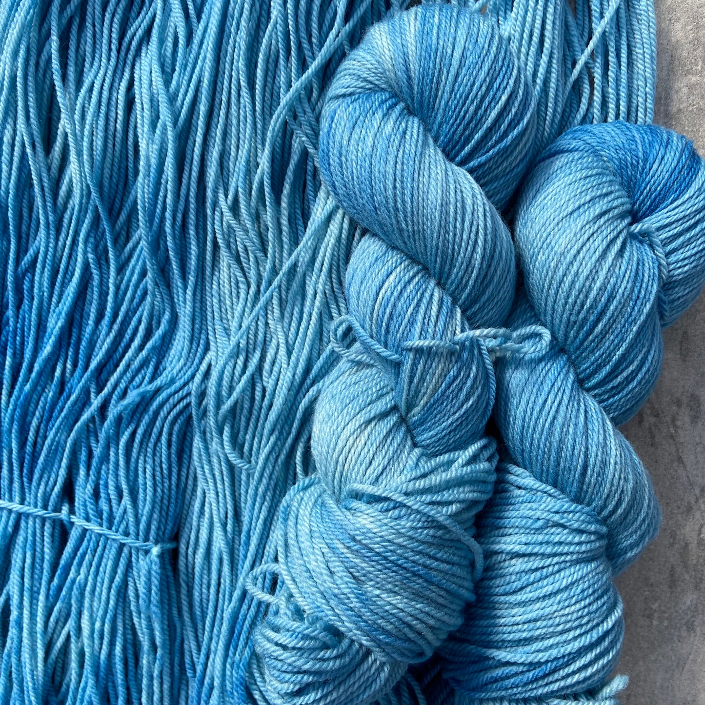 THOMAS HAS THE BLUES - Targhee Worsted